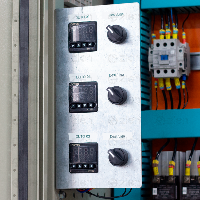 PAINEL DE COMANDO INDUSTRIAL COM CONTROLADOR DE TEMPERATURA DIGITAL MIROPROCESSADO PID - 11 ZONAS